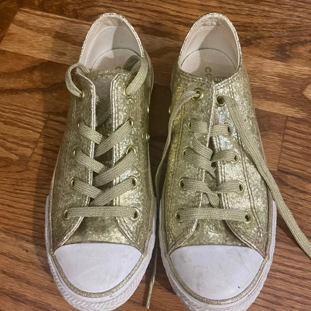 Girls gold glitter sparkle converse all star low tops sz 2